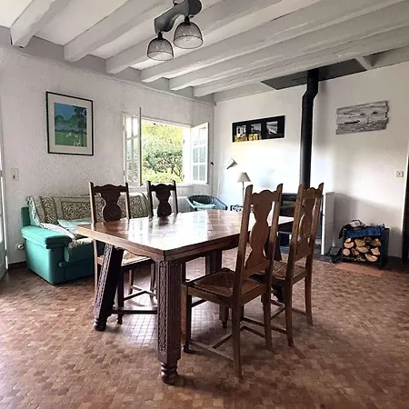 Au Calme Avec Grand Jardin, Proche Commerces - Fr-1-736-67 *